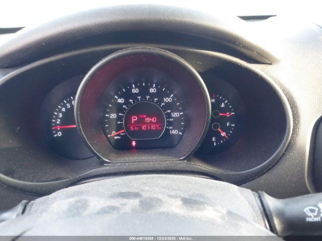 2015 KIA SOUL KNDJN2A21F7234388 Photo 6
