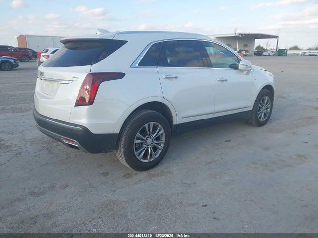 2020 CADILLAC XT5 1GYKNCRS7LZ239877 Photo 3