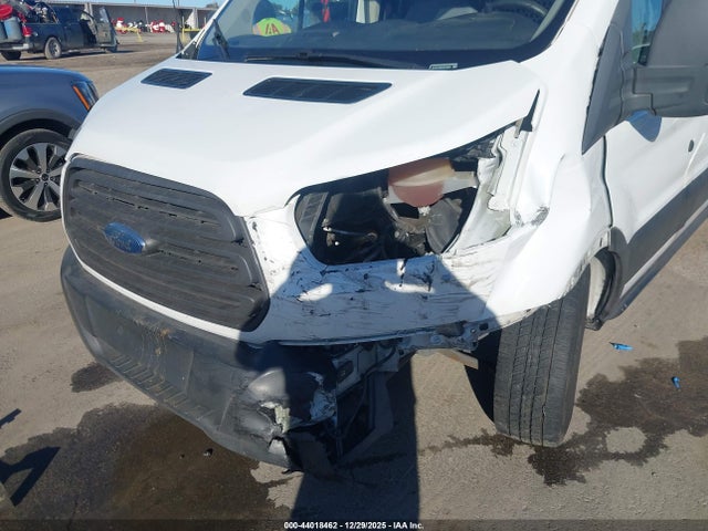 1FTYE1YM0KKA18426 Ford Transit-150