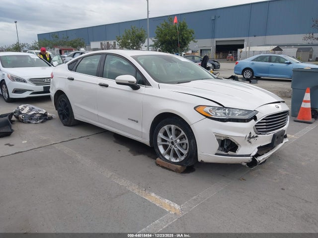 Ford Fusion Hybrid Se 2019 3FA6P0LU5KR175518 zdjęcie główne