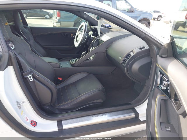 2018 JAGUAR F-TYPE SAJDF1GV4JCK55209 Photo 4