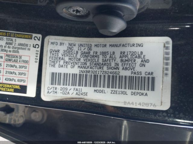 2007 TOYOTA COROLLA 1NXBR32E17Z824662 Photo 8