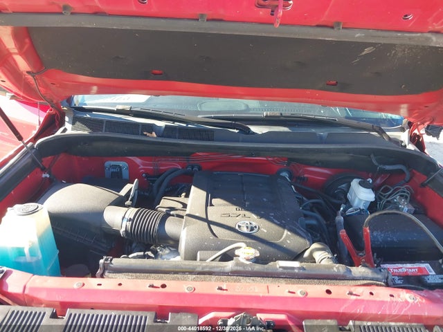 5TFHW5F12EX363087 Toyota Tundra Limited 5.7l V8