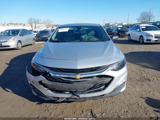 1G1ZB5ST5KF117720 Chevrolet Malibu 1ls