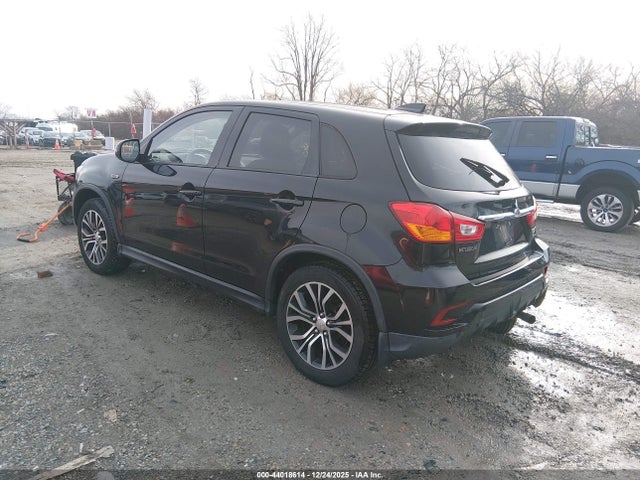 2018 MITSUBISHI OUTLANDER SPORT JA4AR3AW1JZ012003 Photo 2