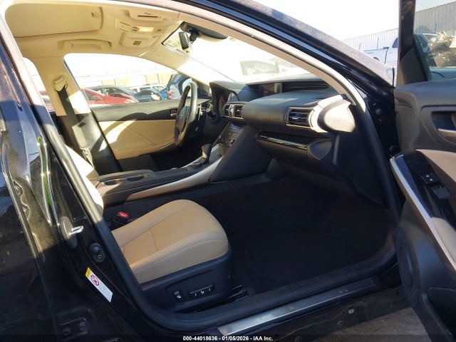 Продажа на аукционе авто 2018 Lexus Is 300, vin: JTHBA1D2XJ5072253, номер лота: 44018636
