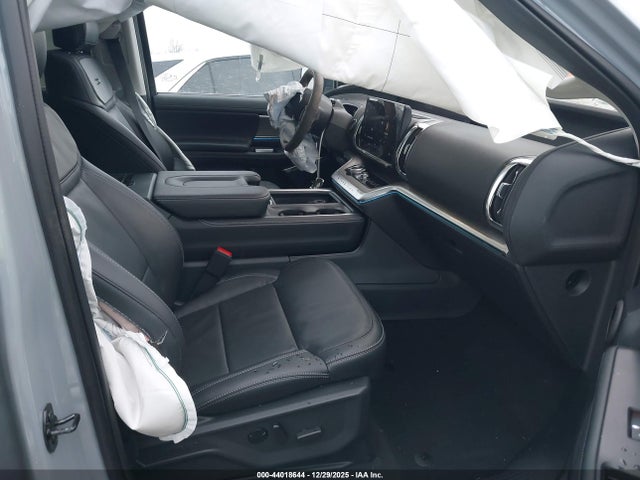 1FMJU1M81SEA32262 Ford Expedition Platinum