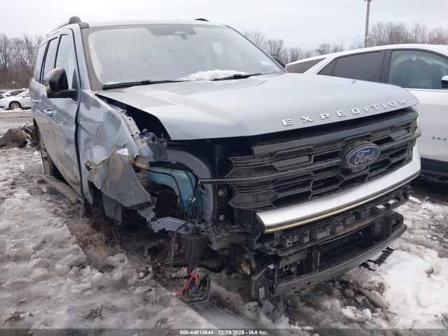 1FMJU1M81SEA32262 Ford Expedition Platinum