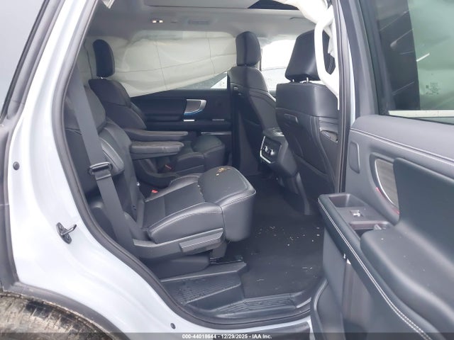 1FMJU1M81SEA32262 Ford Expedition Platinum