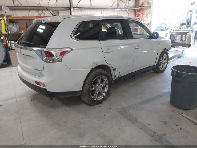2014 MITSUBISHI OUTLANDER JA4JZ4AX6EZ001289 Photo 3