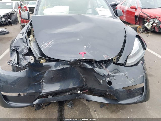 2024 TESLA MODEL Y 7SAYGDEF9RF022552 Photo 5