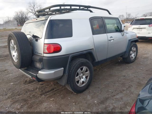 2007 TOYOTA FJ CRUISER JTEZU11FX70009654 Photo 3