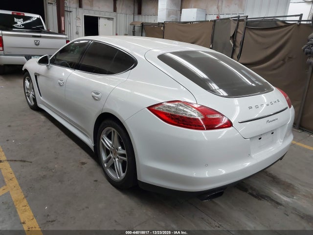 2013 PORSCHE PANAMERA WP0AA2A72DL010896 Photo 2