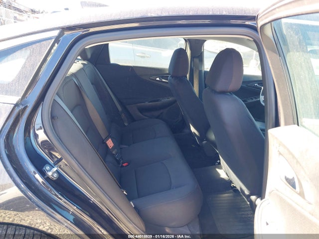 1G1ZG5ST7PF138173 Chevrolet Malibu Fwd Rs