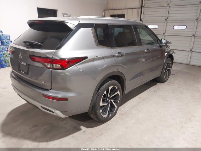 2024 MITSUBISHI OUTLANDER JA4J3WA87RZ042722 Photo 3
