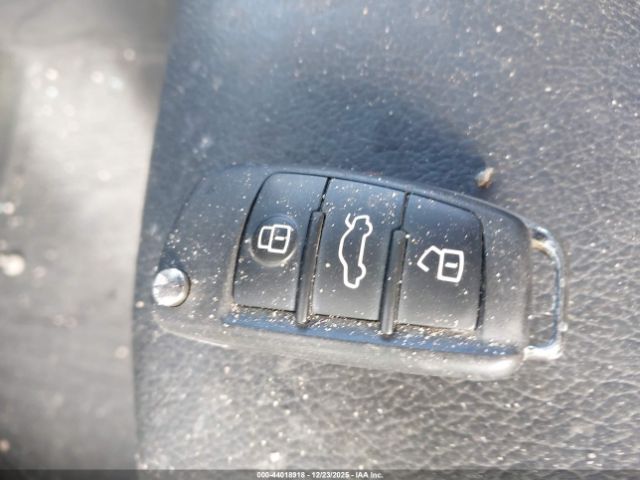 2020 AUDI A3 WAUAUGFF3LA097185 Photo 10