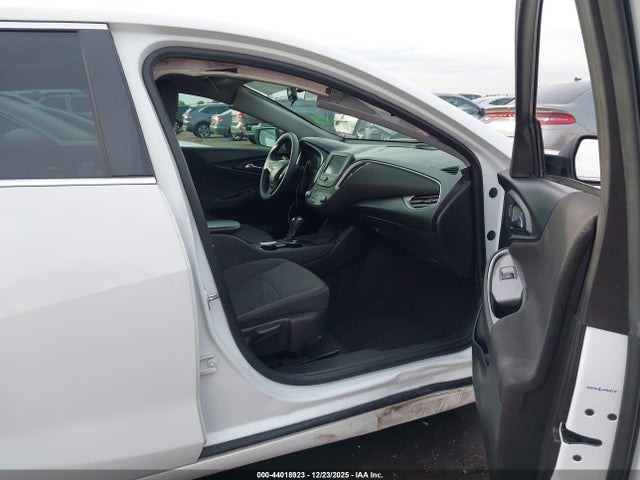 1G1ZB5ST0HF189725 Chevrolet MALIBU LS