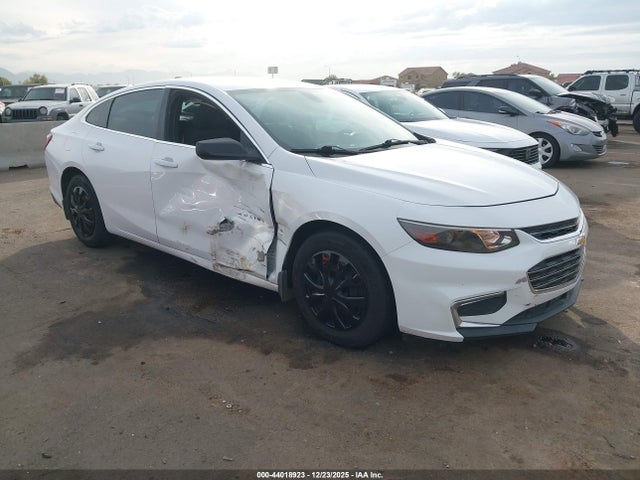 1G1ZB5ST0HF189725 Chevrolet MALIBU LS