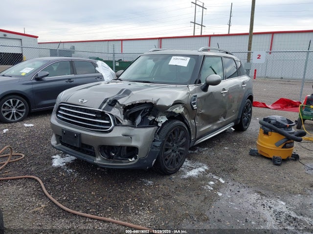 2018 MINI COUNTRYMAN WMZYV5C30J3E03194 Photo 1