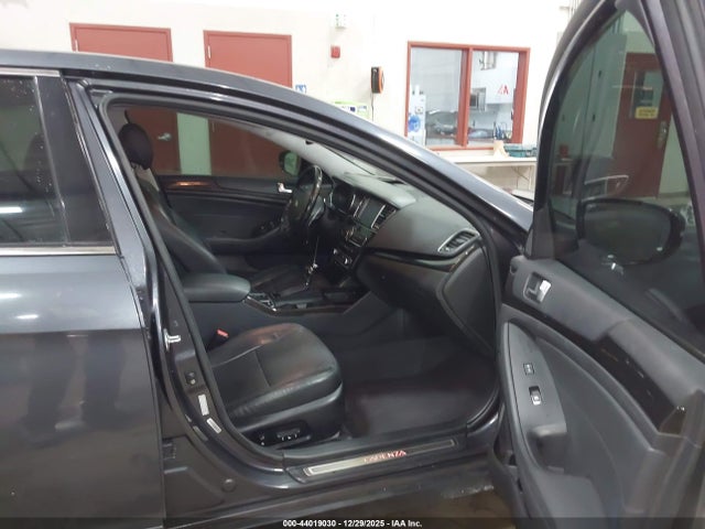 KNALN4D7XF5195501 KIA Cadenza Premium