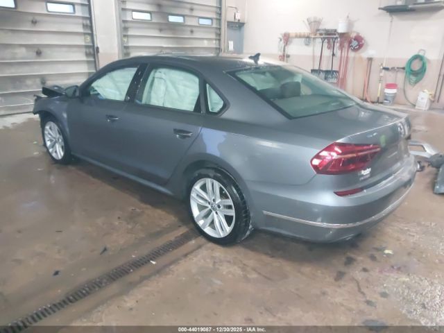 2019 VOLKSWAGEN PASSAT 1VWLA7A3XKC013655 Photo 2