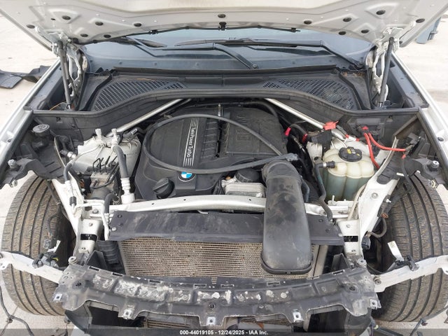 2017 BMW X5 5UXKR0C59H0U52741 Photo 9