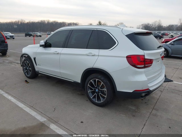 2017 BMW X5 5UXKR0C59H0U52741 Photo 2