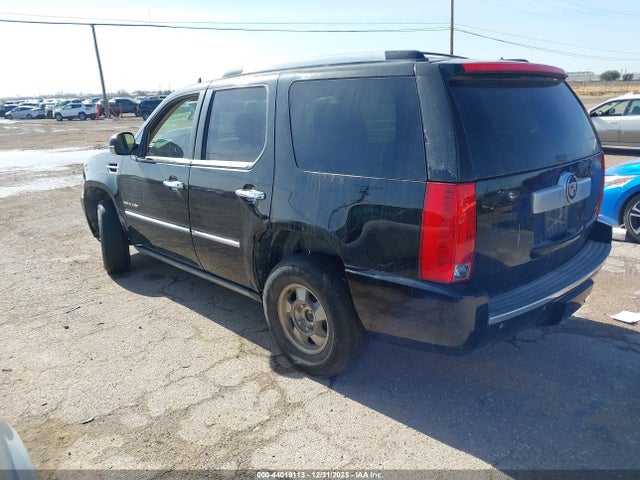 2013 CADILLAC ESCALADE 1GYS3BEFXDR234084 Photo 2