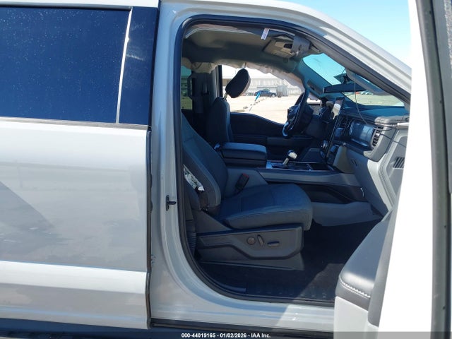 2024 FORD F-150 LIGHTNING 1FT6W3L79RWG07253 Photo 4