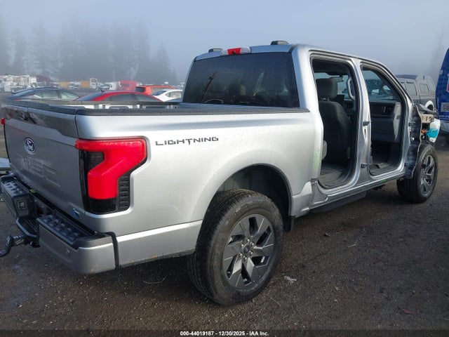 2024 FORD F-150 LIGHTNING 1FT6W3L72RWG21527 Photo 3