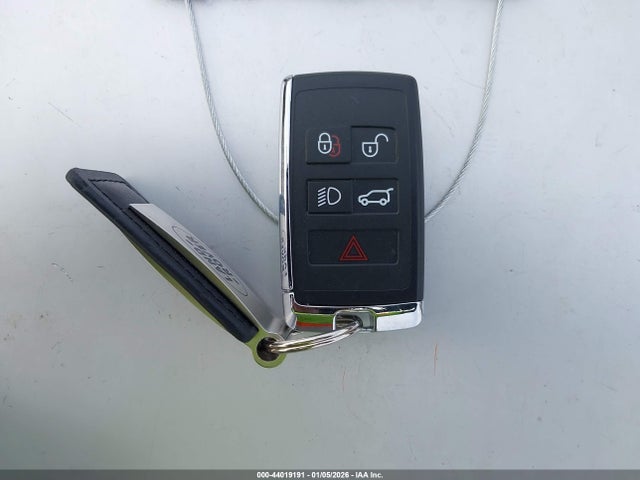 44019191 :رقم المزاد ، SALYL2EX5TA817225 vin ، 2026 Land Rover Range Rover Velar P250 Dynamic Se مزاد بيع