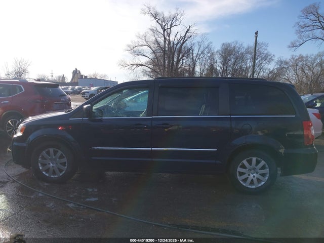 44019200 :رقم المزاد ، 2C4RC1BGXFR601753 vin ، 2015 Chrysler Town & Country Touring مزاد بيع