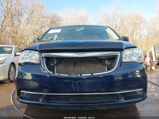 44019200 :رقم المزاد ، 2C4RC1BGXFR601753 vin ، 2015 Chrysler Town & Country Touring مزاد بيع