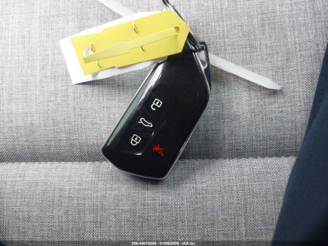 2023 VOLKSWAGEN ID.4 1V2CMPE87PC013277 Photo 10