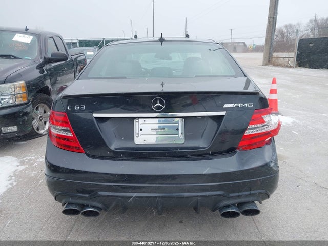 2012 Mercedes-benz C 63 Amg მანქანა იყიდება აუქციონზე, vin: WDDGF7HB1CA689580, აუქციონის ნომერი: 44019217