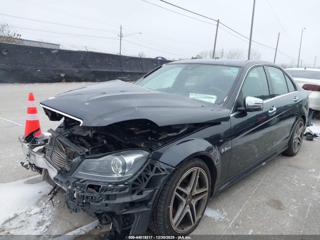 2012 Mercedes-benz C 63 Amg მანქანა იყიდება აუქციონზე, vin: WDDGF7HB1CA689580, აუქციონის ნომერი: 44019217