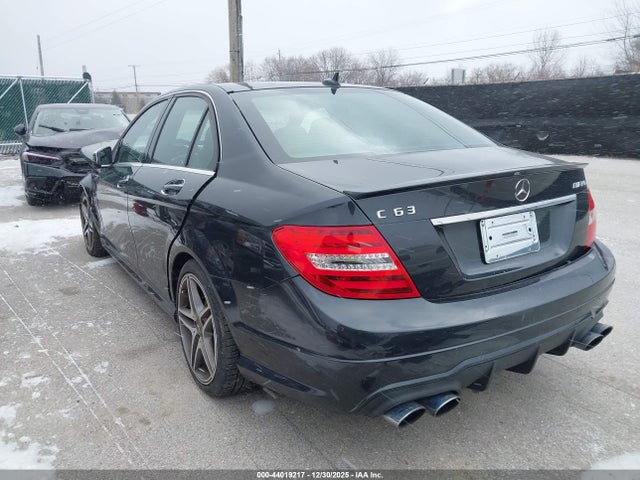 2012 Mercedes-benz C 63 Amg მანქანა იყიდება აუქციონზე, vin: WDDGF7HB1CA689580, აუქციონის ნომერი: 44019217
