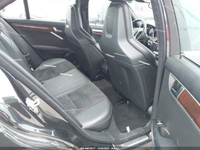 2012 Mercedes-benz C 63 Amg მანქანა იყიდება აუქციონზე, vin: WDDGF7HB1CA689580, აუქციონის ნომერი: 44019217