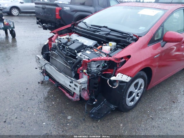 JTDKN3DU6E0372488 Toyota Prius Two