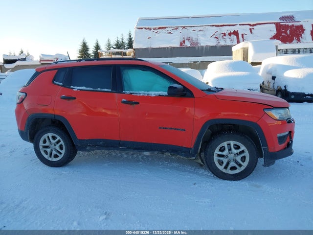 3C4NJDAB6JT398216 Jeep Compass Sport 4x4