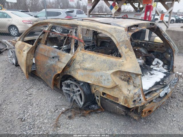 2014 MERCEDES-BENZ E 350 WDDHH8JB9EA825973 Photo 2