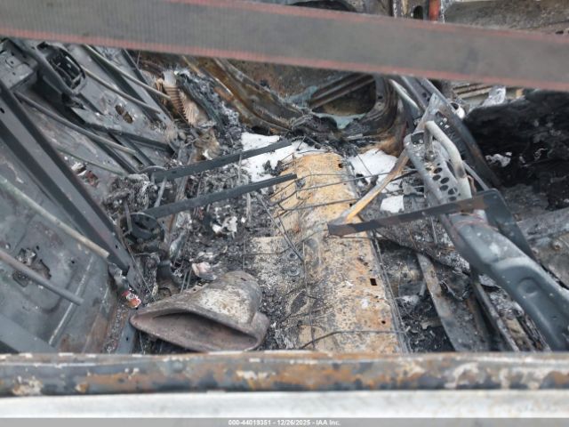 2014 MERCEDES-BENZ E 350 WDDHH8JB9EA825973 Photo 7