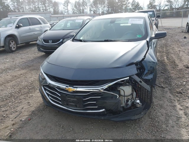 1G1ZC5ST8KF117966 Chevrolet Malibu 1fl