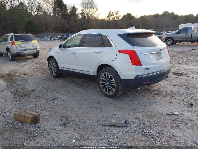 2018 CADILLAC XT5 1GYKNERS2JZ228293 Photo 2