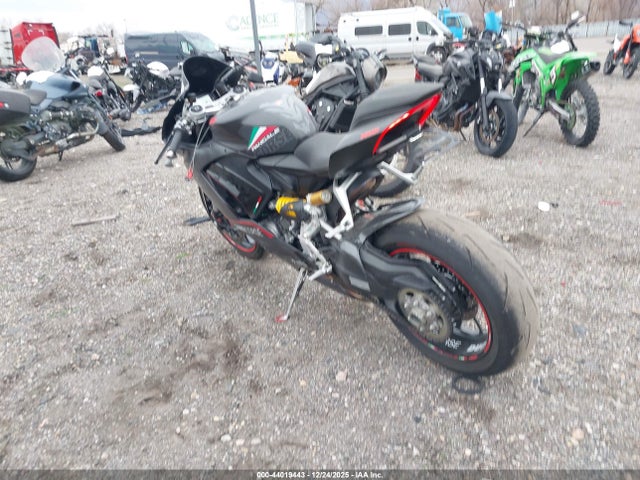 ZDMHAATW5SB016003 Ducati Panigale V2
