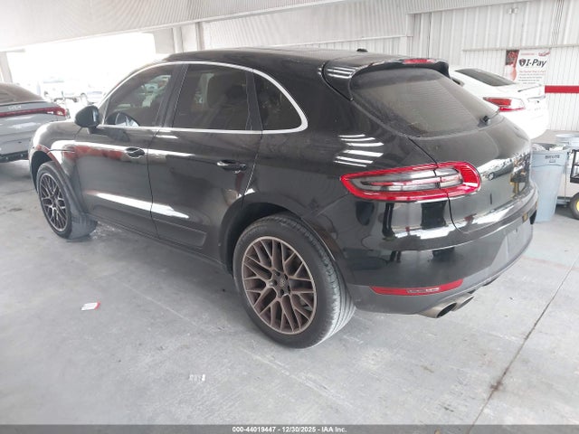 2016 PORSCHE MACAN WP1AB2A5XGLB45381 Photo 2