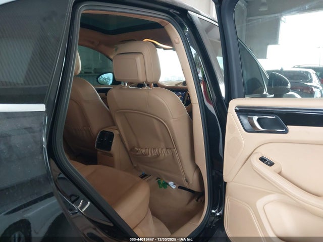 2016 PORSCHE MACAN WP1AB2A5XGLB45381 Photo 7