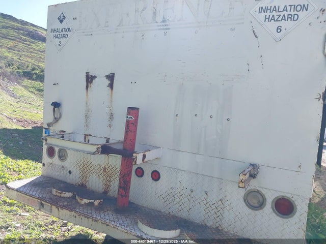 44019467 :رقم المزاد ، 1GDJ6H1B9YJ510141 vin ، 2000 Gmc Tc6h042 مزاد بيع