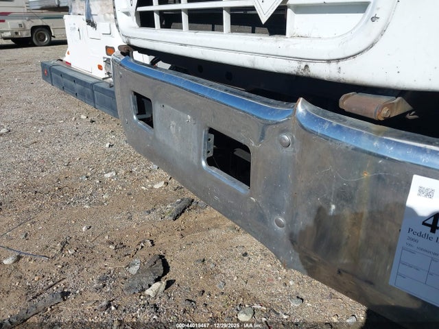 44019467 :رقم المزاد ، 1GDJ6H1B9YJ510141 vin ، 2000 Gmc Tc6h042 مزاد بيع