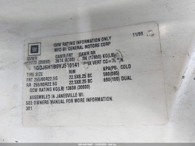 44019467 :رقم المزاد ، 1GDJ6H1B9YJ510141 vin ، 2000 Gmc Tc6h042 مزاد بيع